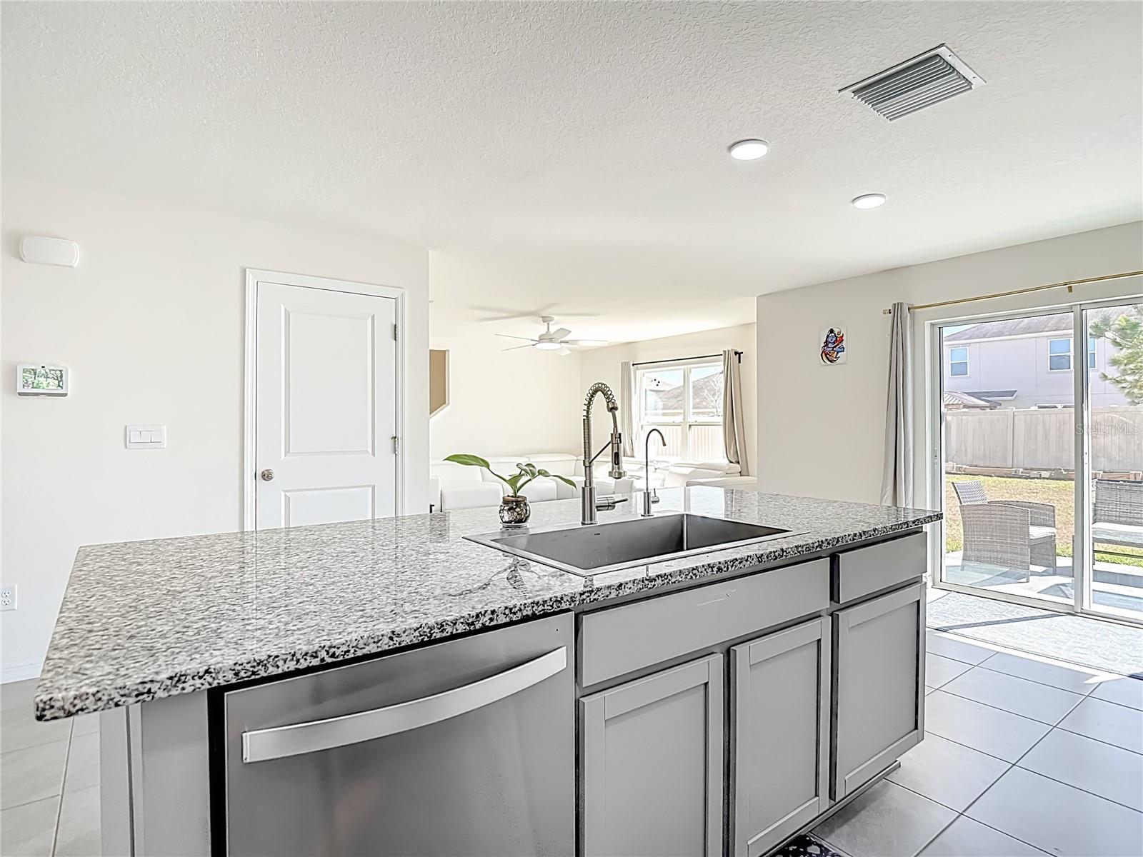 Image 7 of 45 For 35668 Doveland Drive