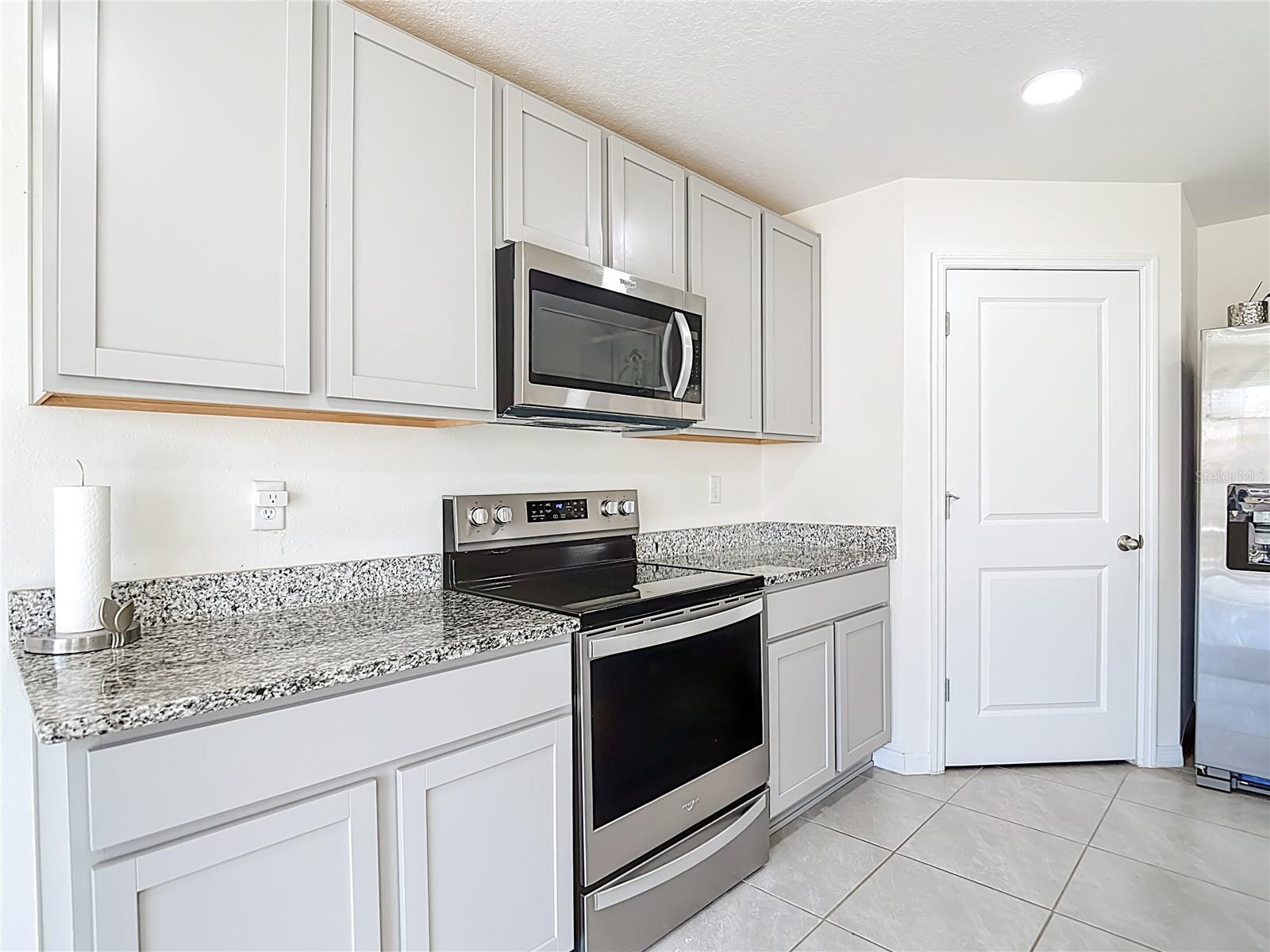 Image 9 of 45 For 35668 Doveland Drive