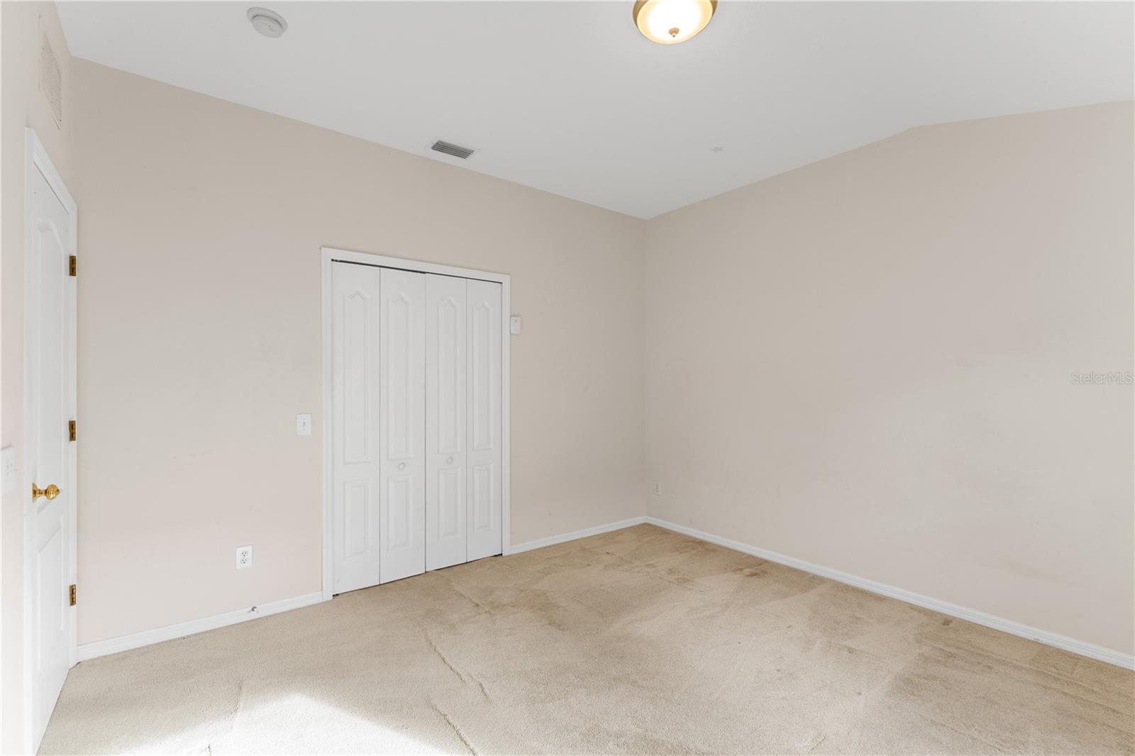 Listing photo id 20 for 10416 Meadow Spring Drive