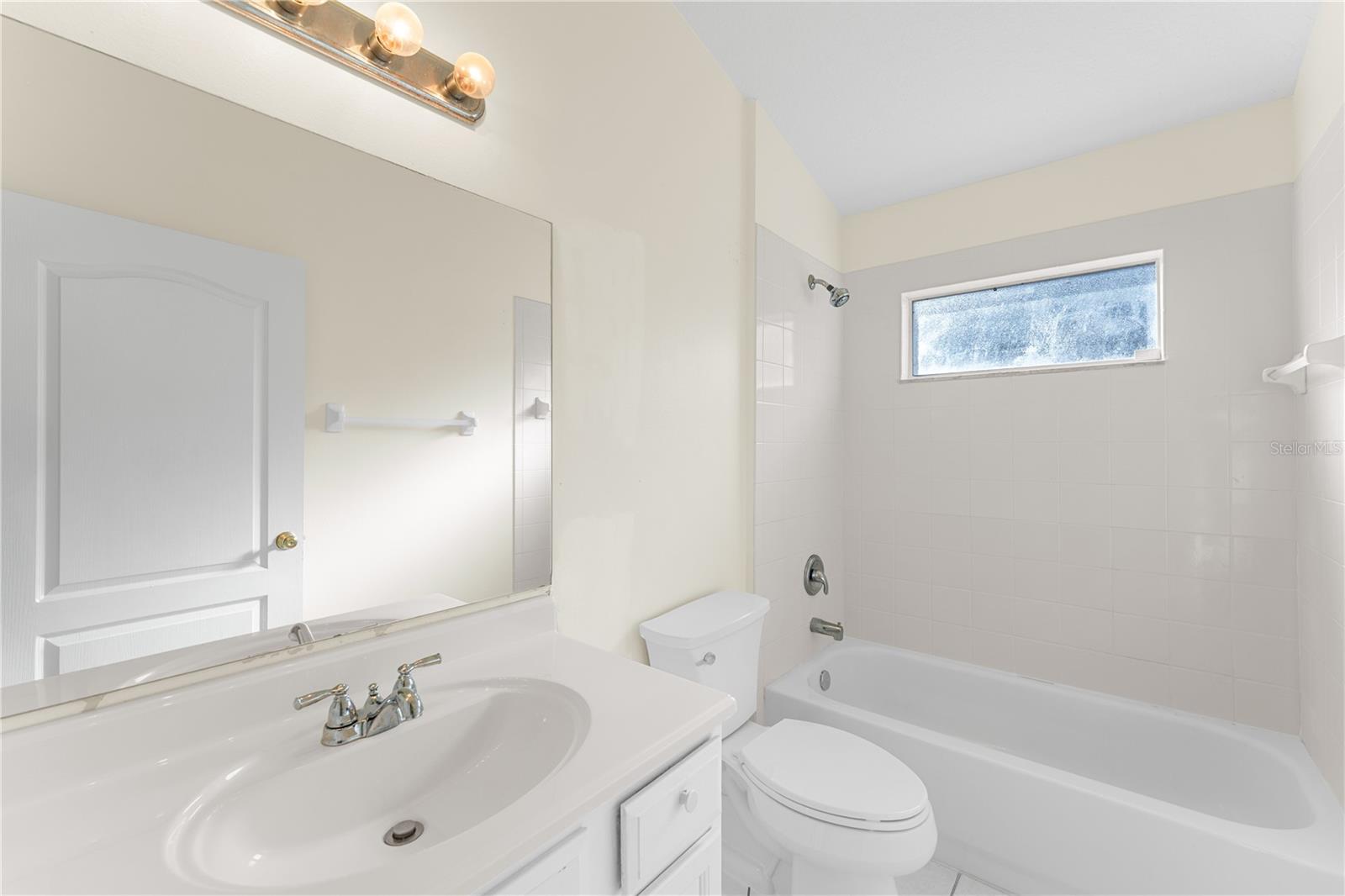 Listing photo id 21 for 10416 Meadow Spring Drive