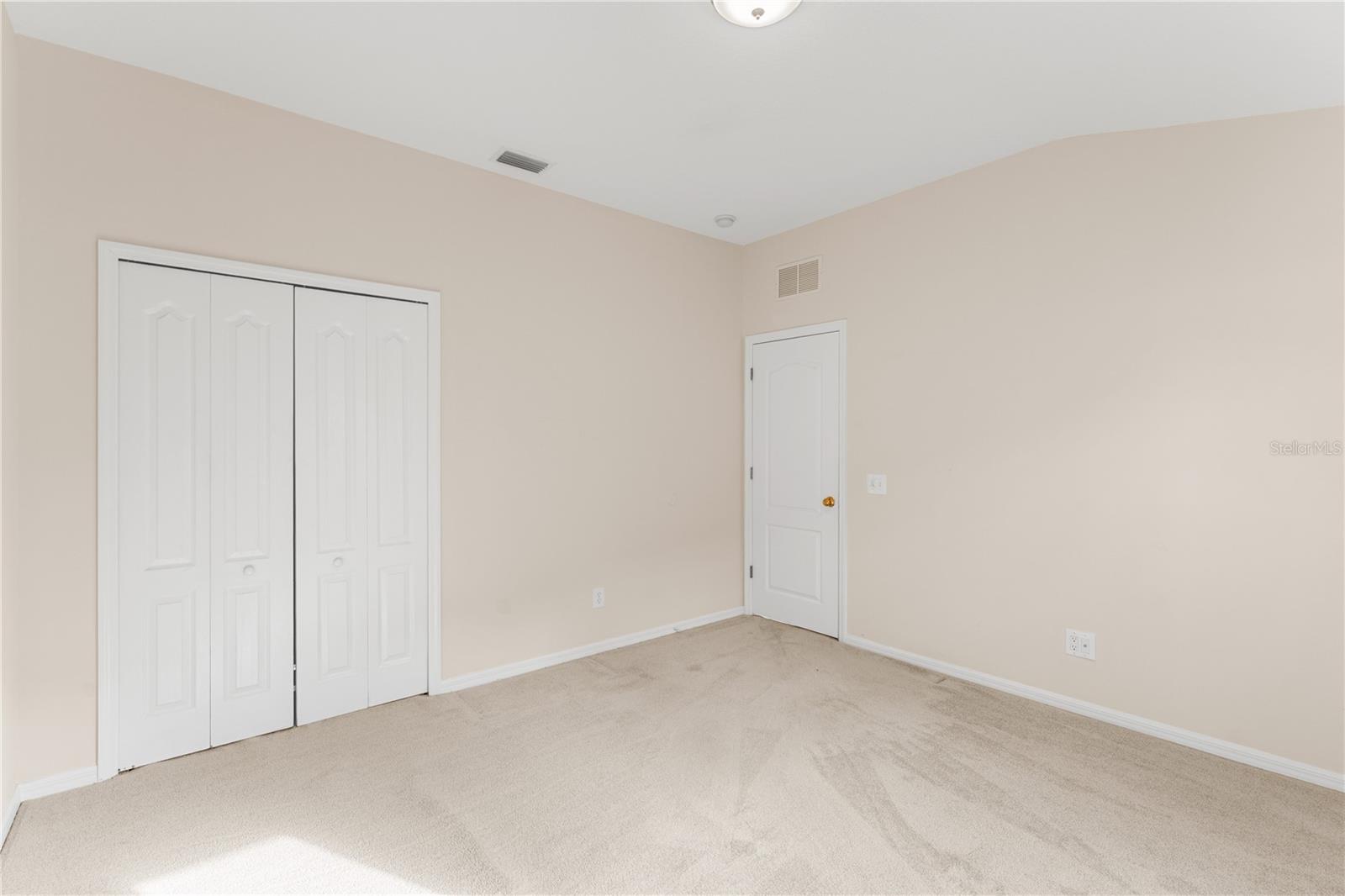 Listing photo id 25 for 10416 Meadow Spring Drive