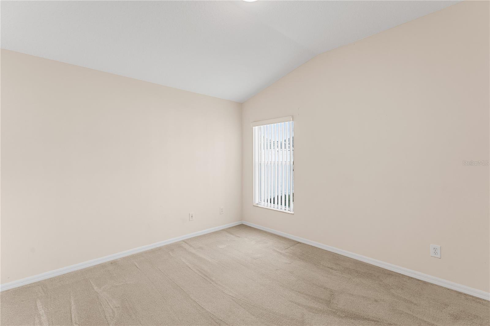 Listing photo id 28 for 10416 Meadow Spring Drive