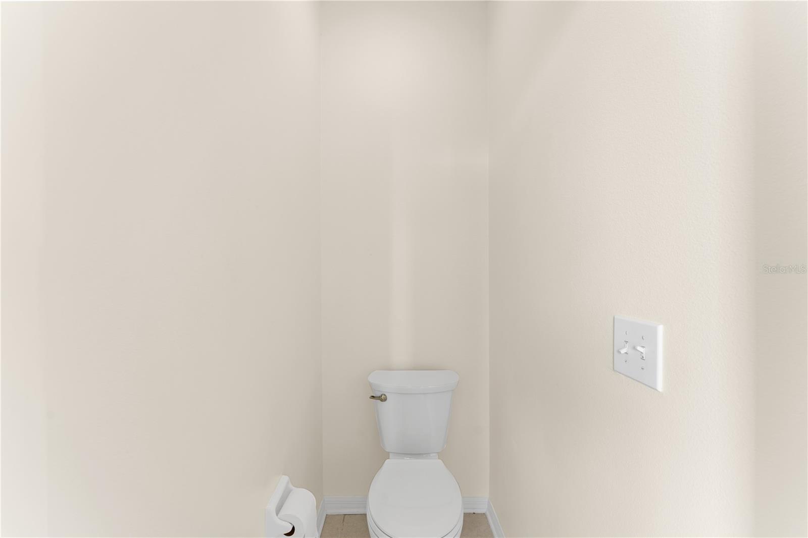 Listing photo id 37 for 10416 Meadow Spring Drive