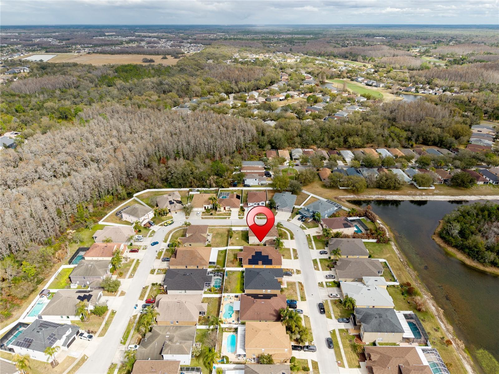 Listing photo id 49 for 10416 Meadow Spring Drive