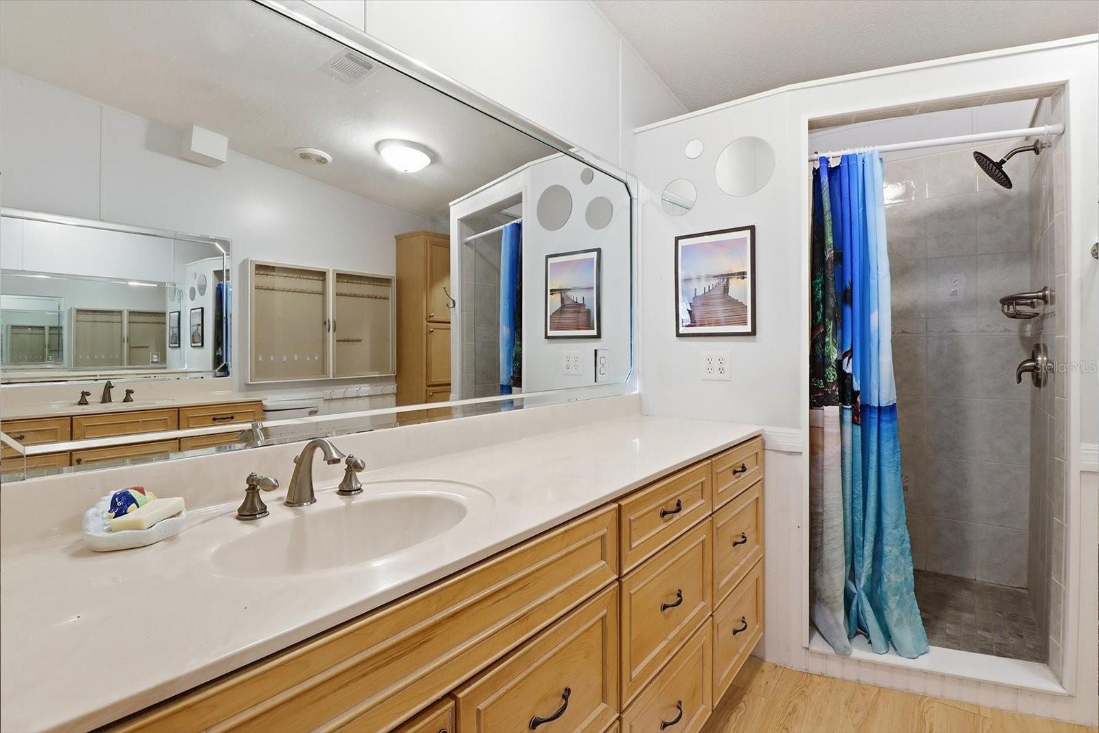 Image 17 of 45 For 2650 Harley Street