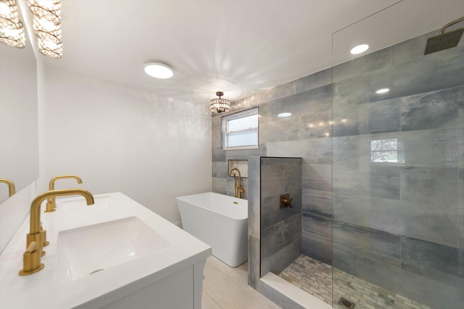 Image 15 of 37 For 12468 Empire Drive