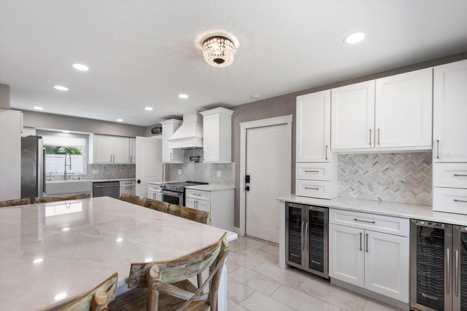 Image 4 of 37 For 12468 Empire Drive