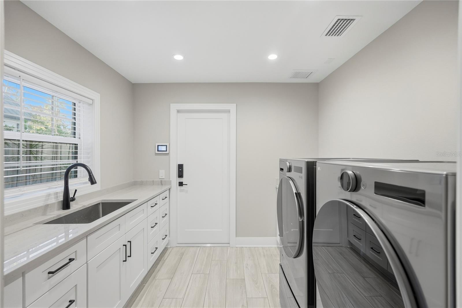 Image 13 of 32 For 845 Snell Isle Boulevard Ne