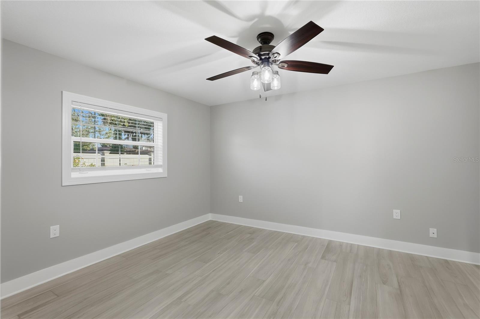 Image 18 of 32 For 845 Snell Isle Boulevard Ne