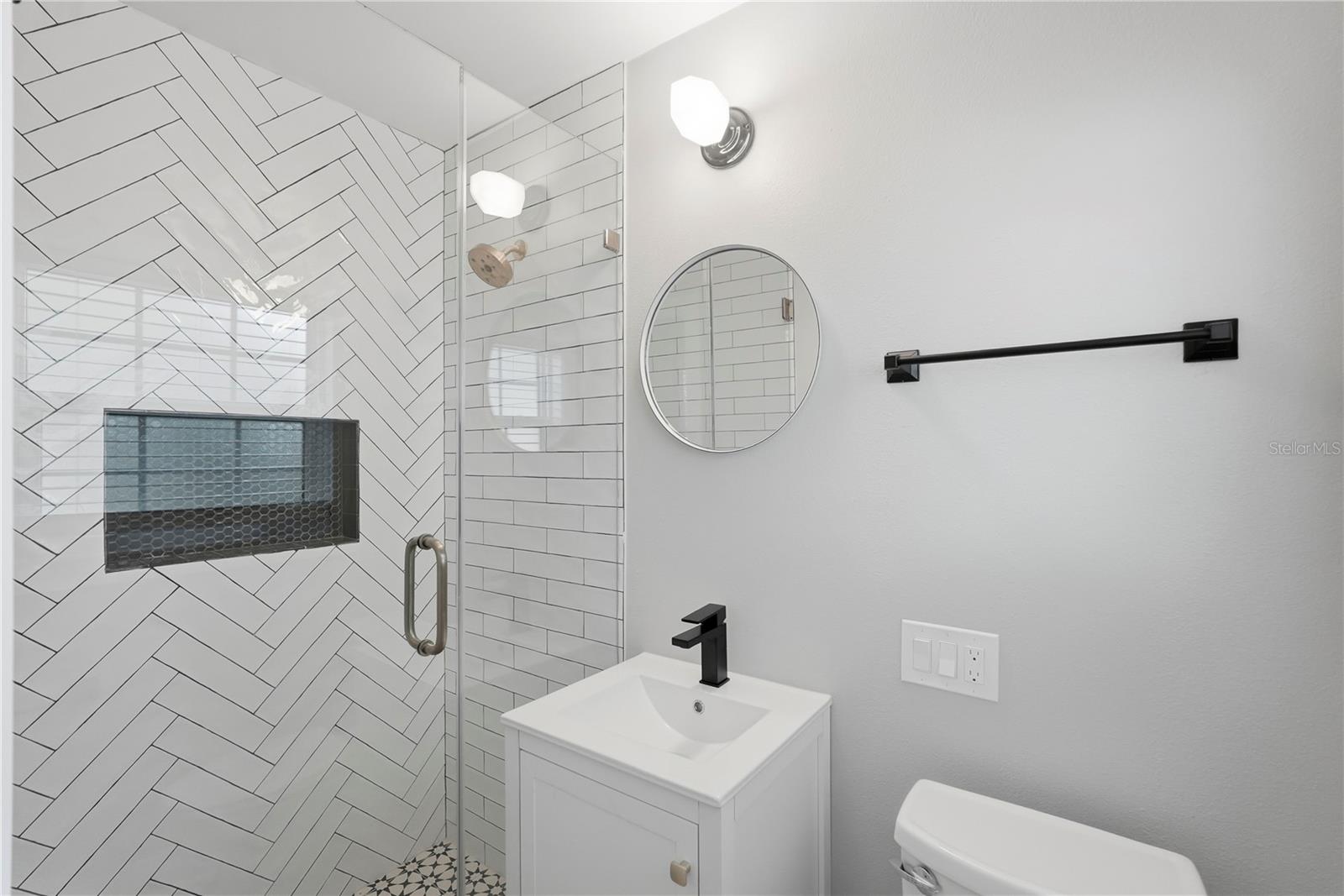 Image 20 of 32 For 845 Snell Isle Boulevard Ne