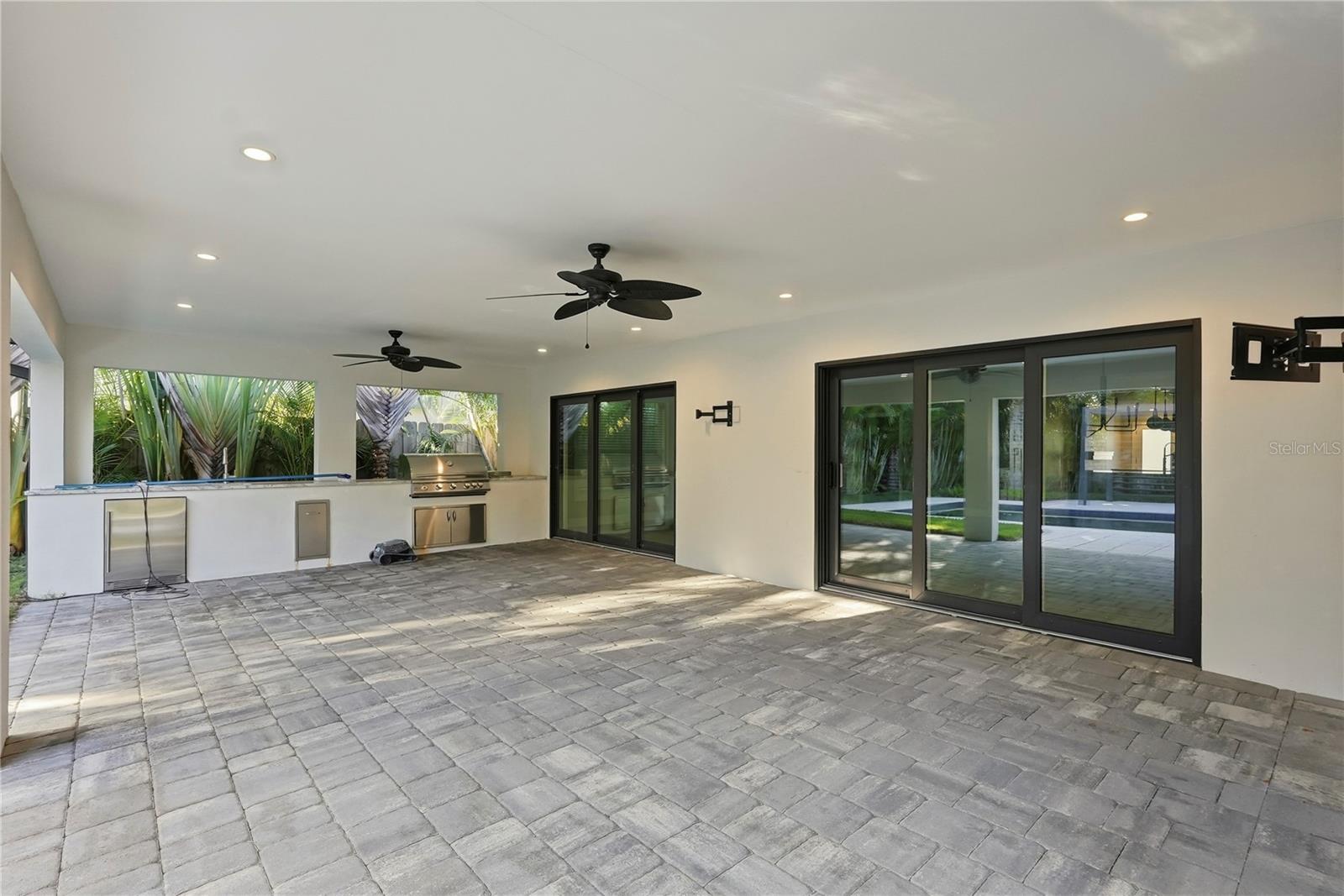 Image 31 of 32 For 845 Snell Isle Boulevard Ne