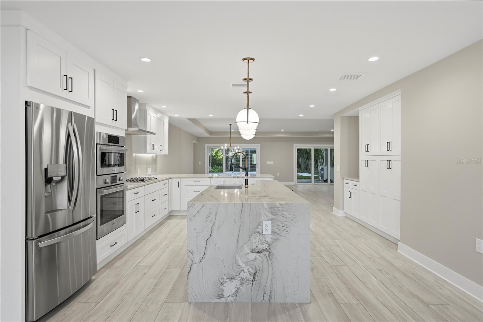 Image 4 of 32 For 845 Snell Isle Boulevard Ne