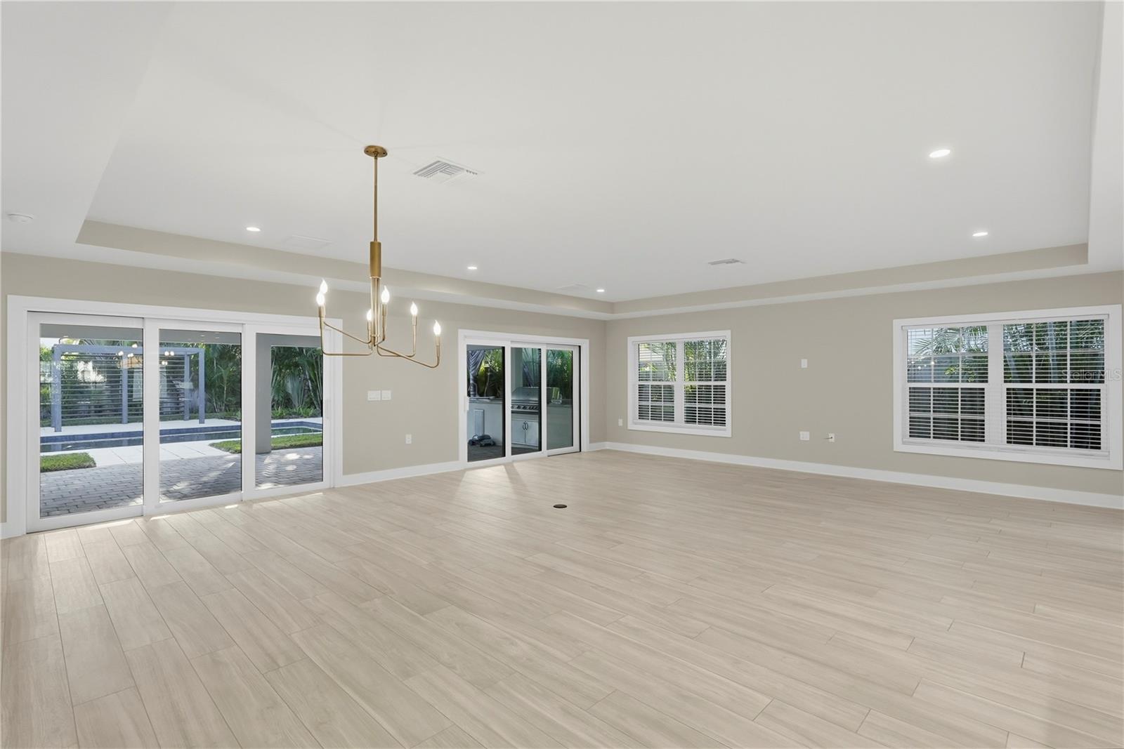 Image 8 of 32 For 845 Snell Isle Boulevard Ne