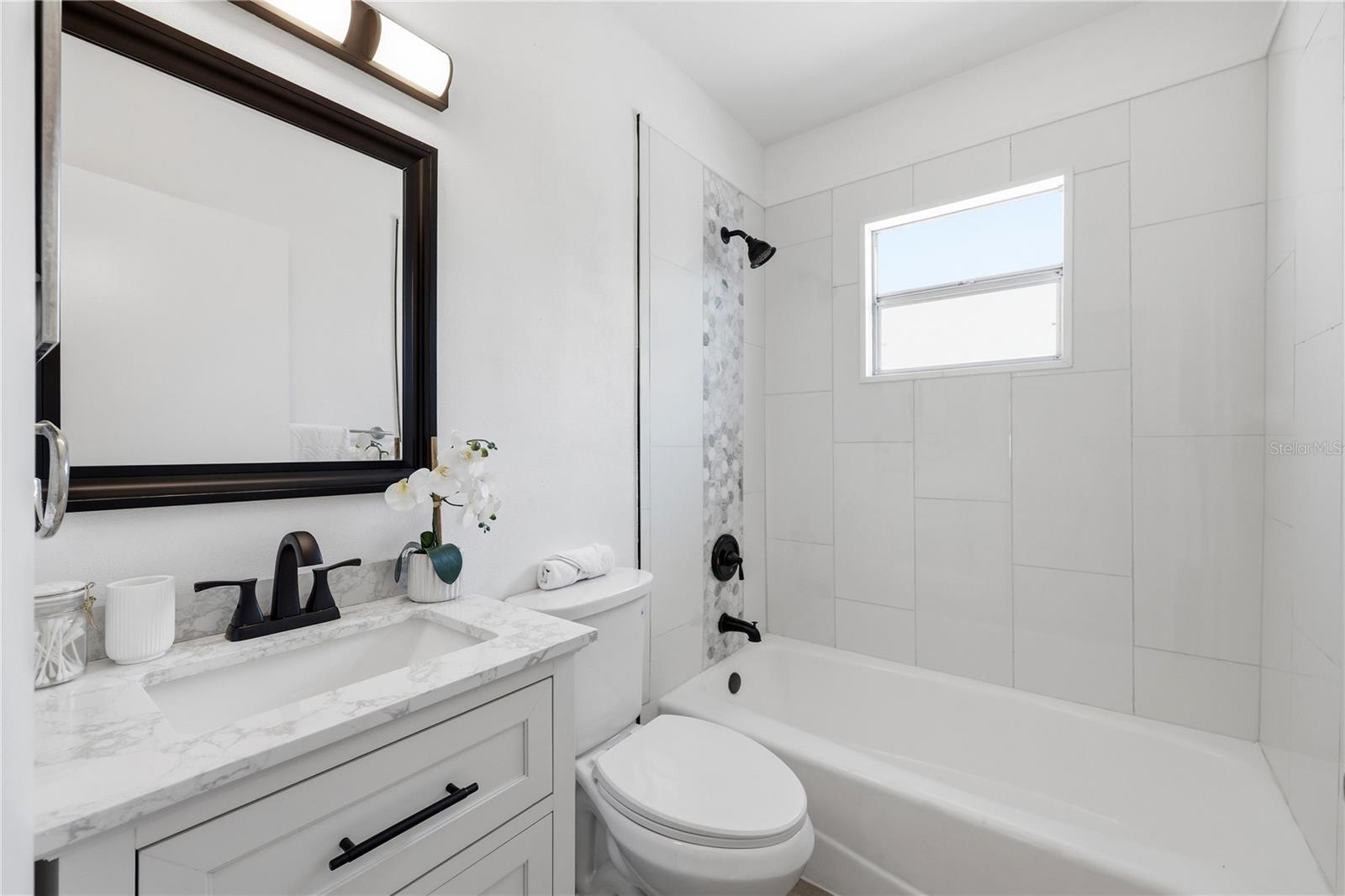 Image 14 of 25 For 727 16th Avenue Nw