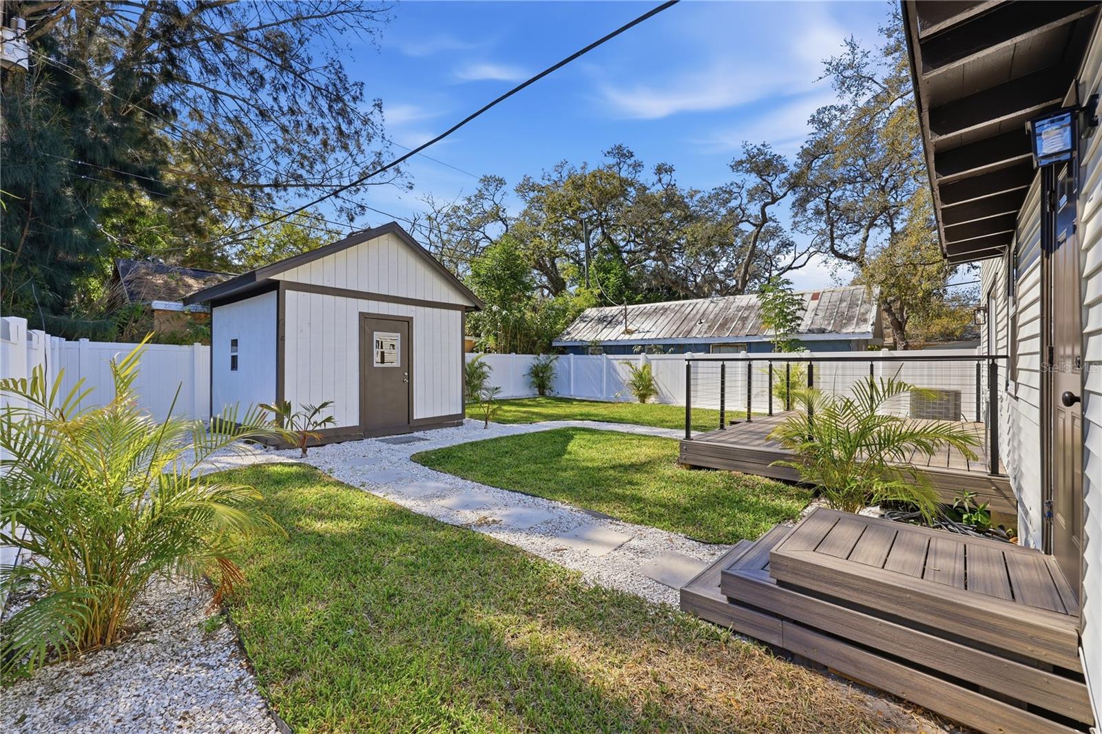 Image 25 of 25 For 727 16th Avenue Nw