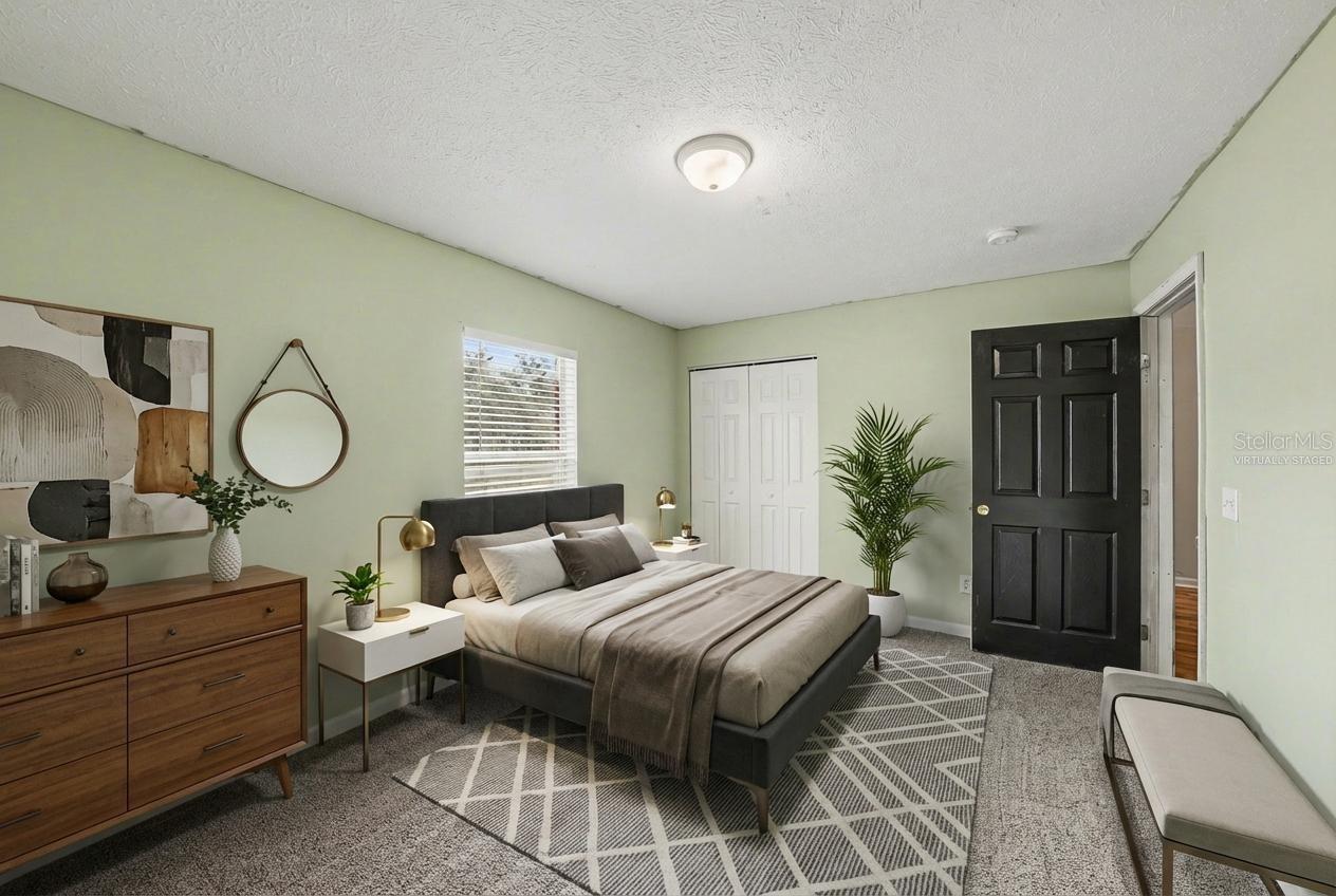 Listing photo id 14 for 209 Clemons Road