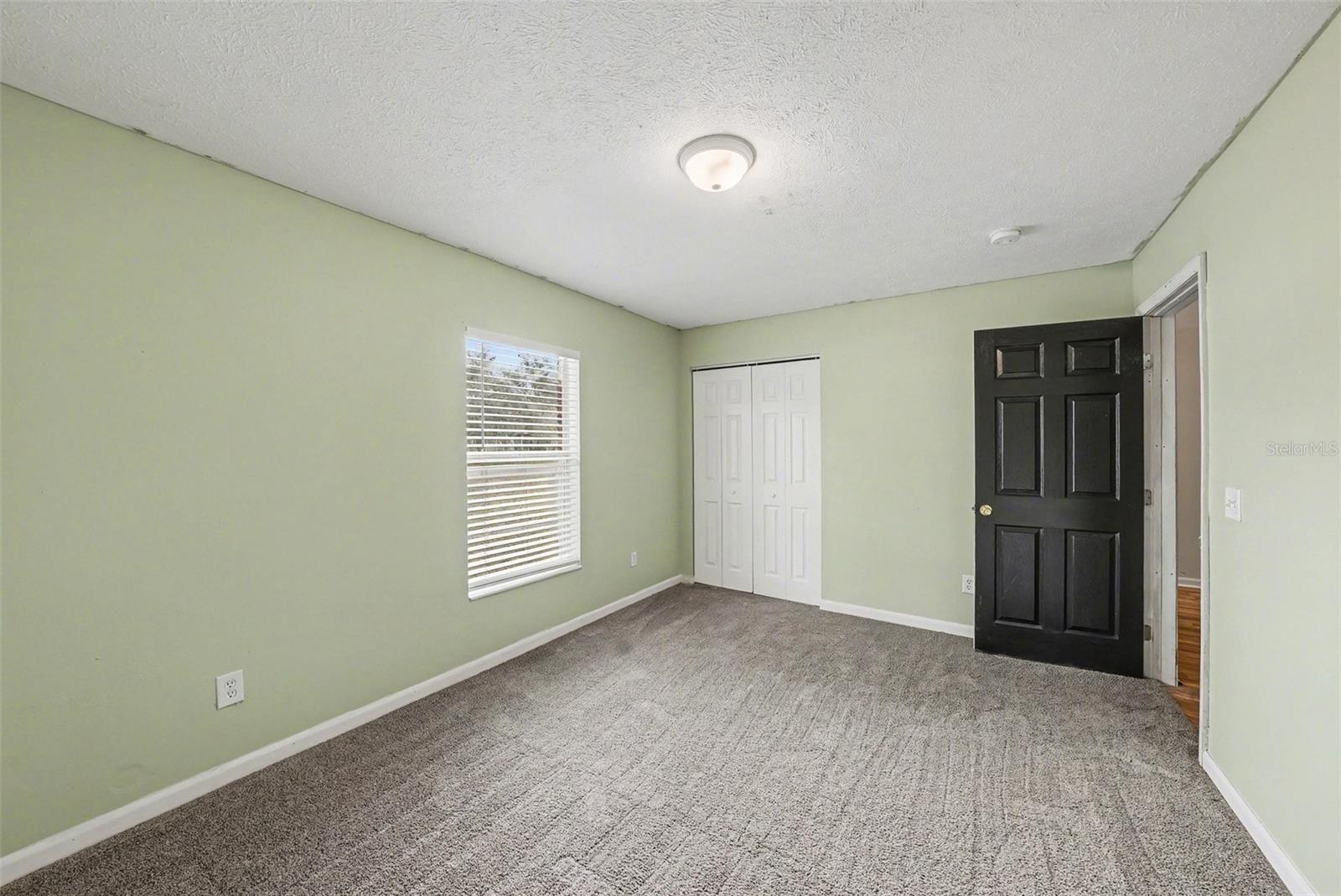 Listing photo id 15 for 209 Clemons Road