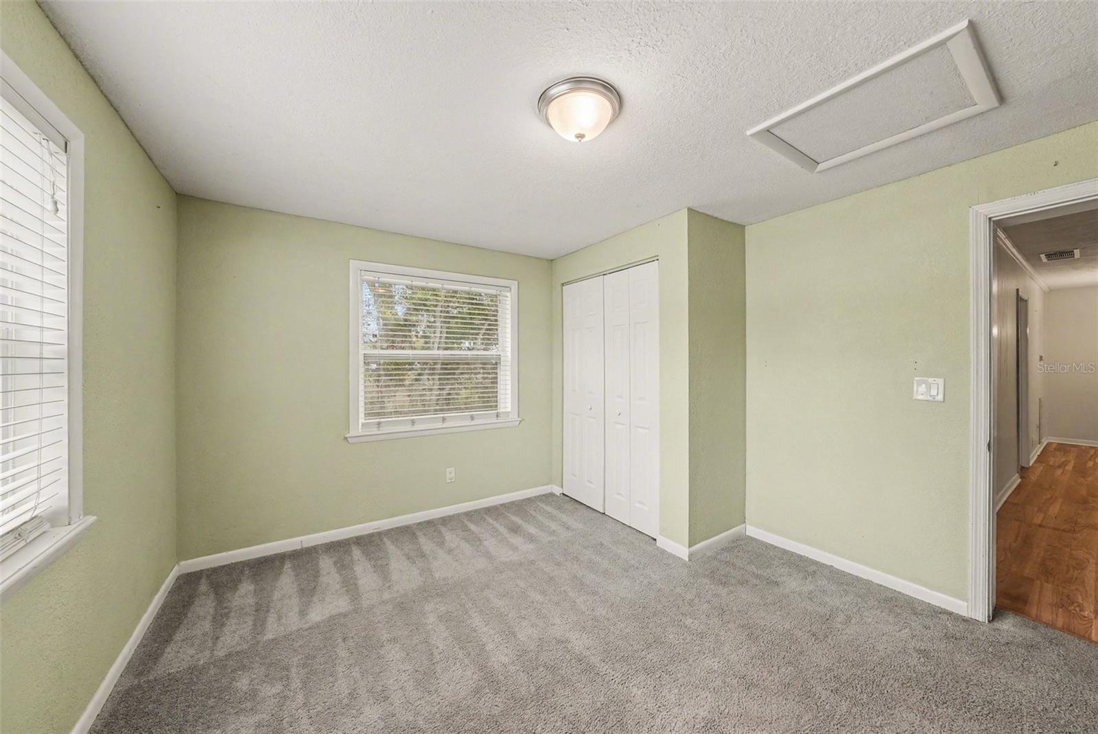 Listing photo id 21 for 209 Clemons Road