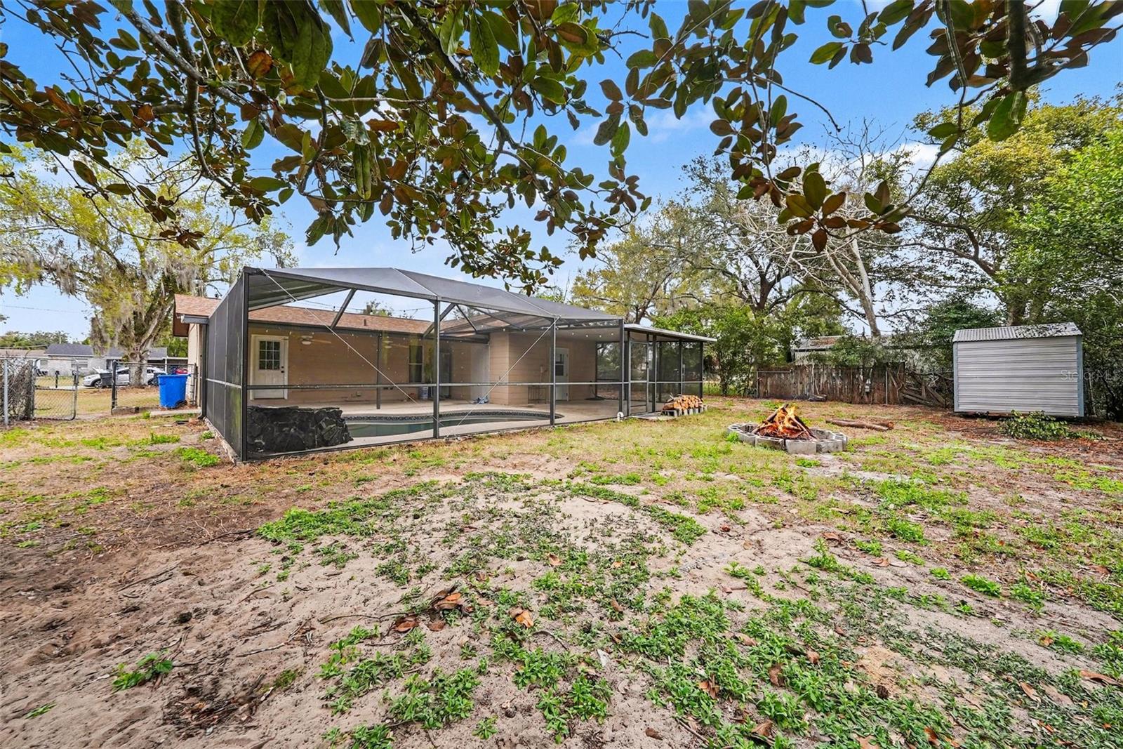 Listing photo id 32 for 209 Clemons Road