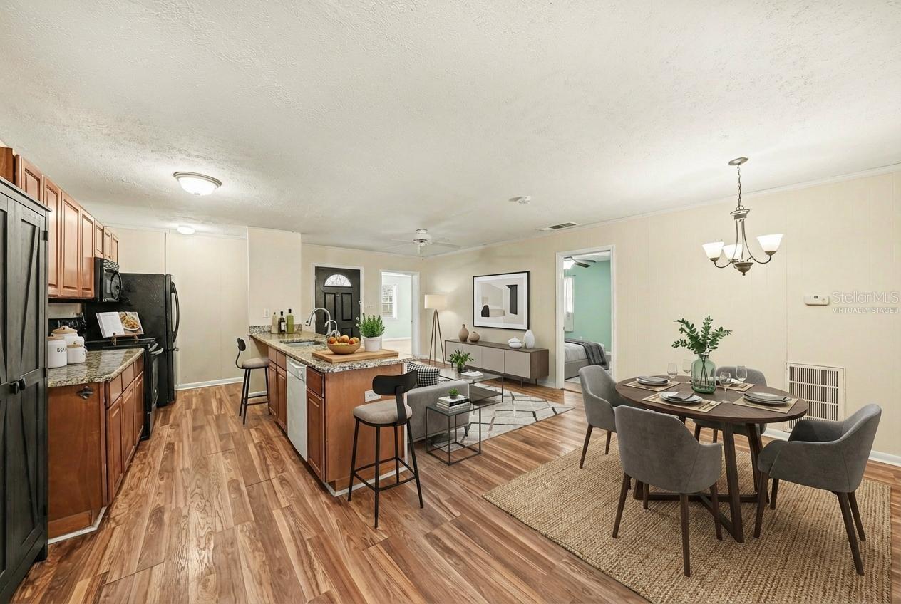 Listing photo id 5 for 209 Clemons Road