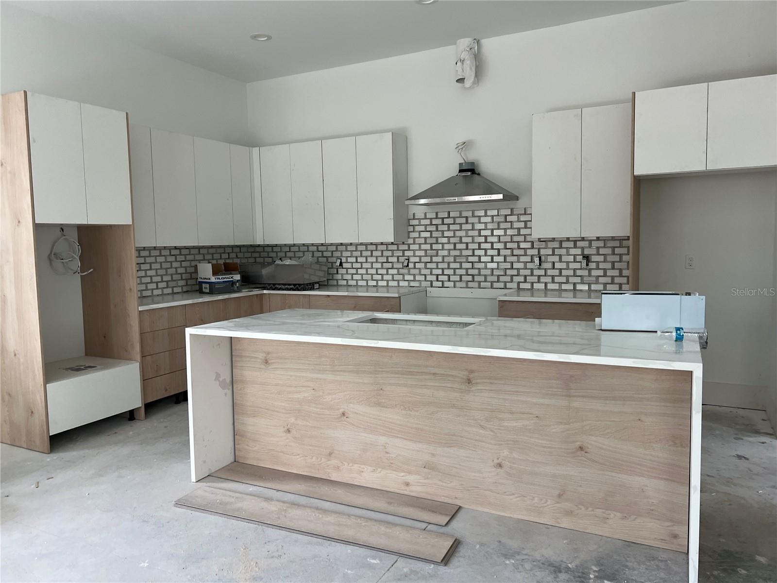 Image 7 of 34 For 1040 Bass Boulevard