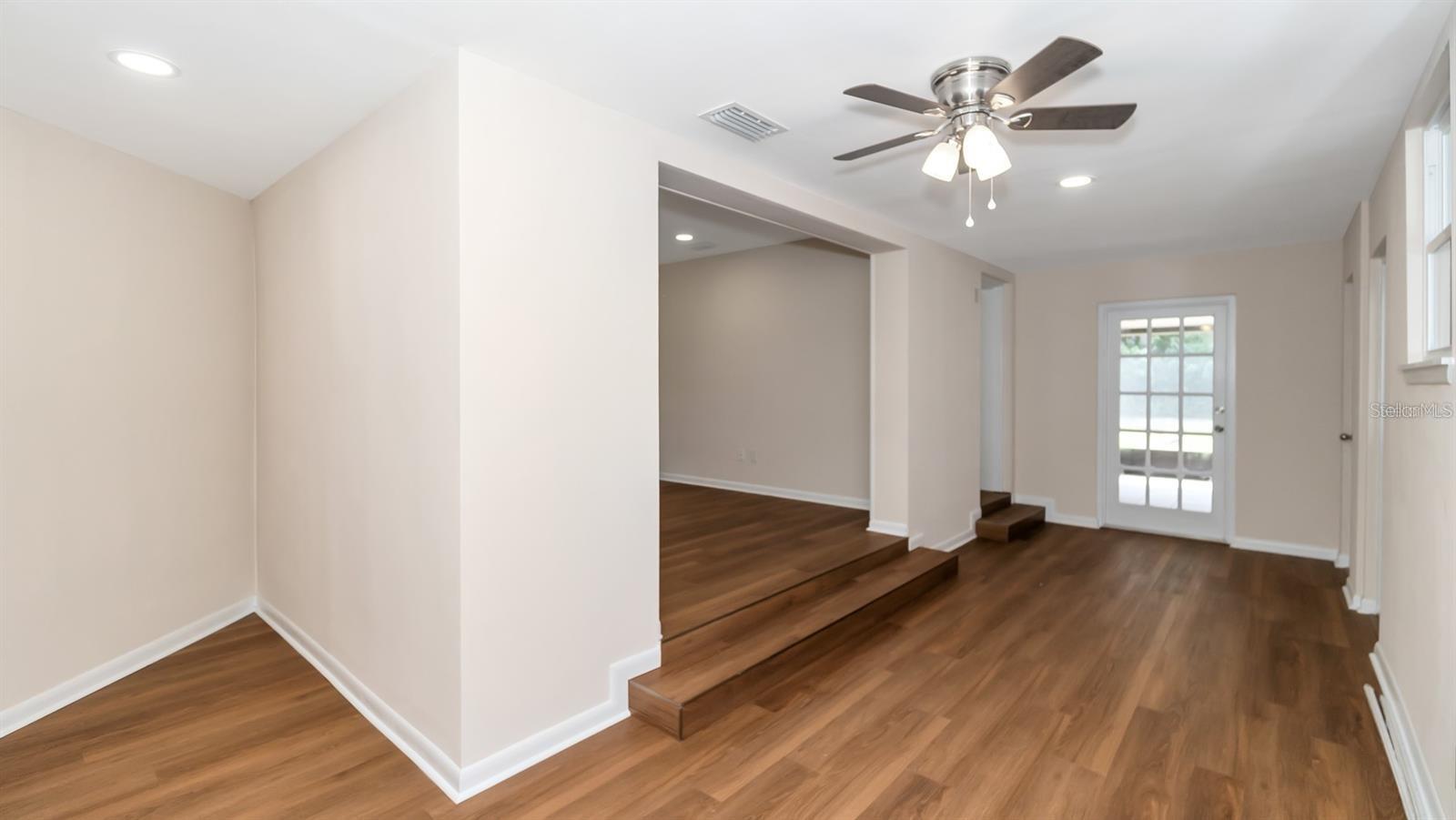 Listing photo id 8 for 1011 66th Street