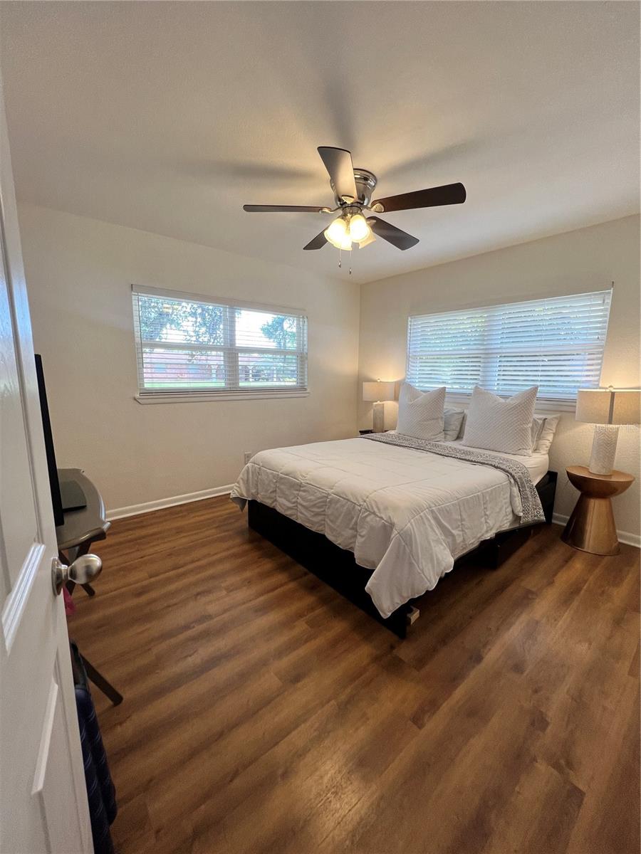 Listing photo id 17 for 1011 66th Street