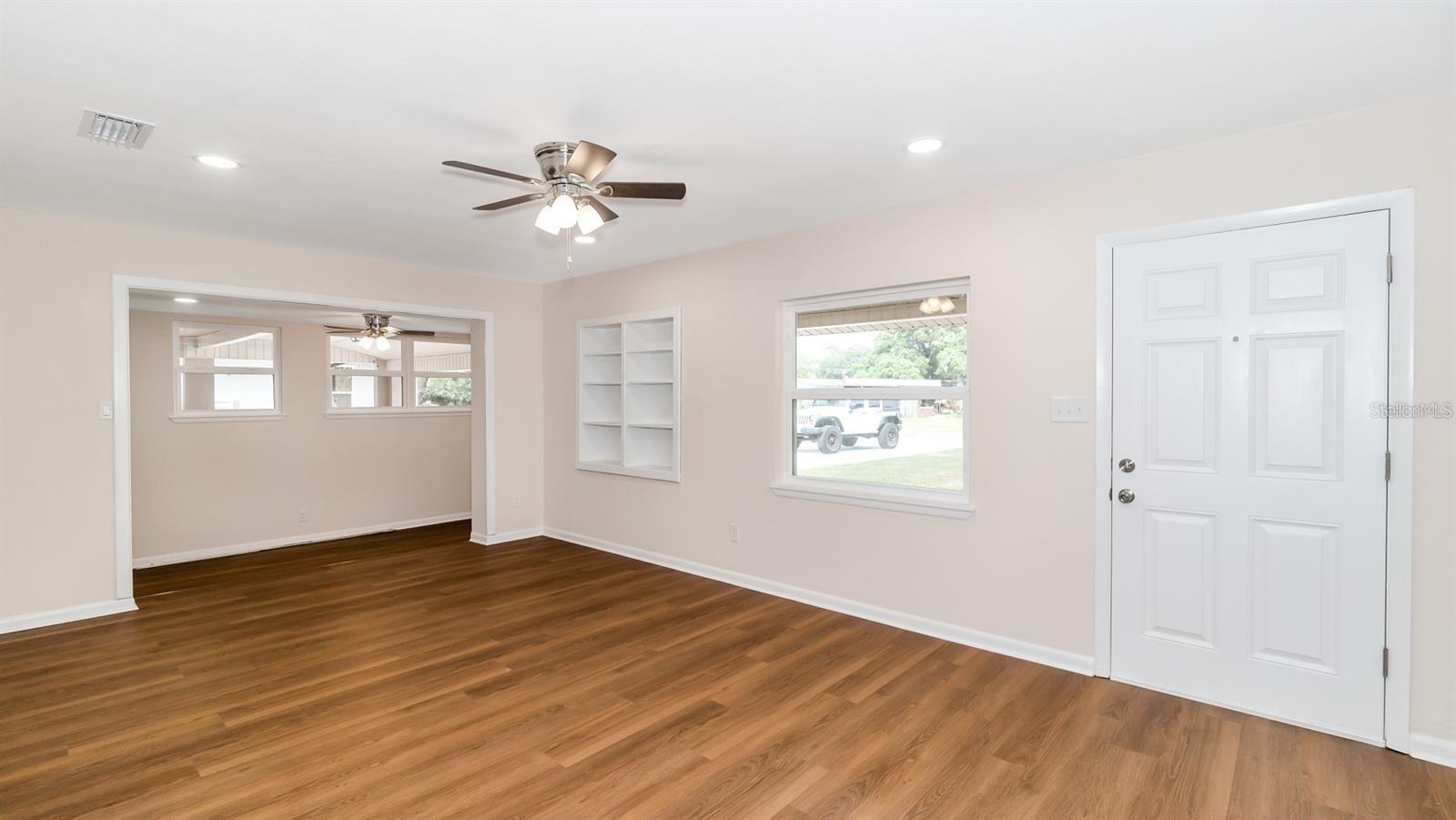 Listing photo id 0 for 1011 66th Street