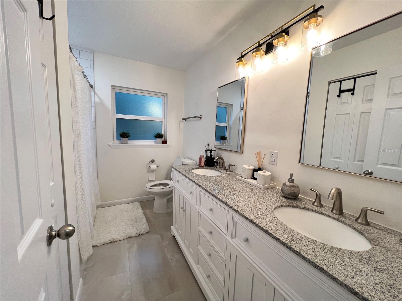 Listing photo id 18 for 1011 66th Street