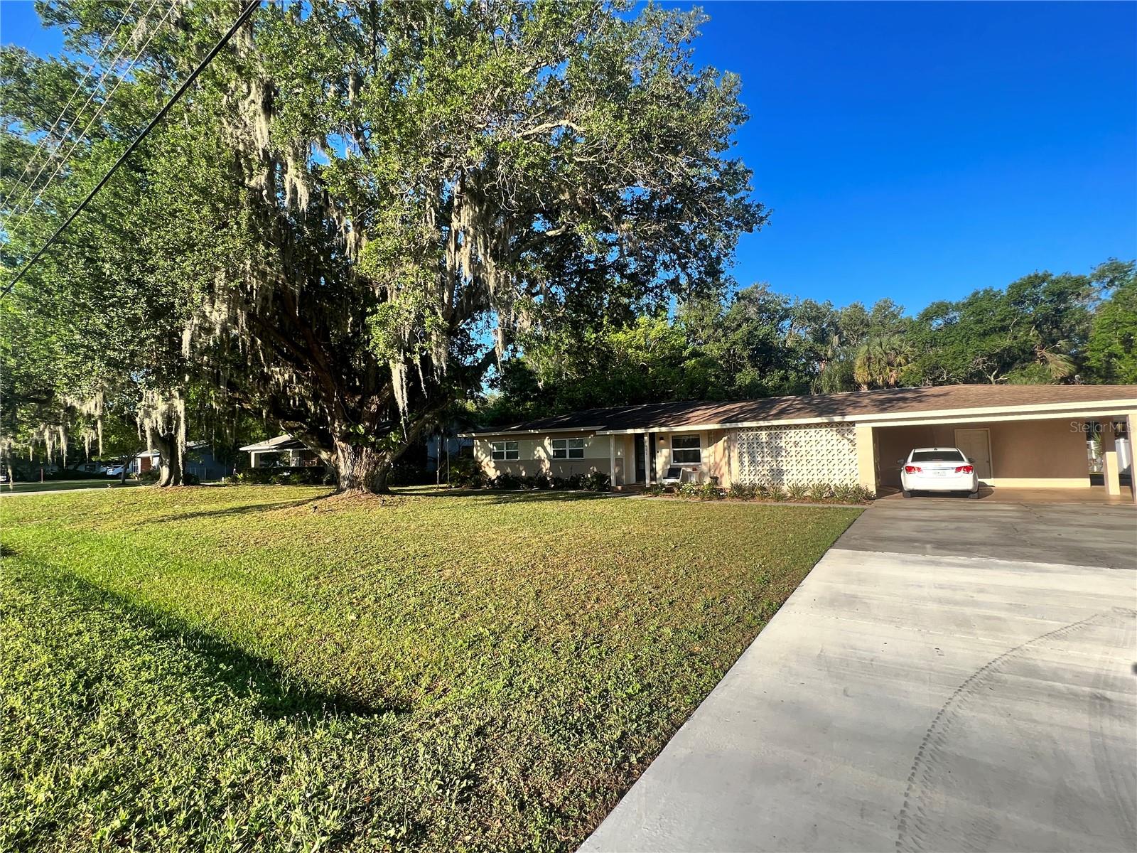 Listing photo id 27 for 1011 66th Street