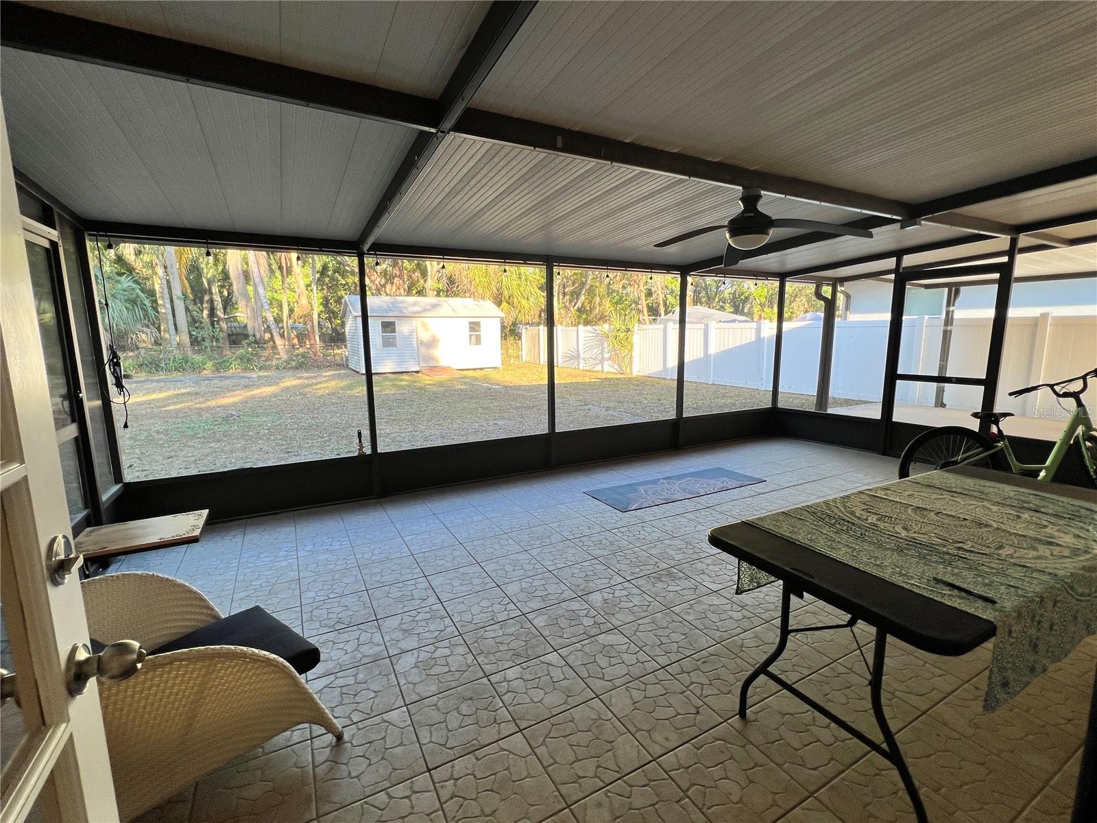 Listing photo id 29 for 1011 66th Street