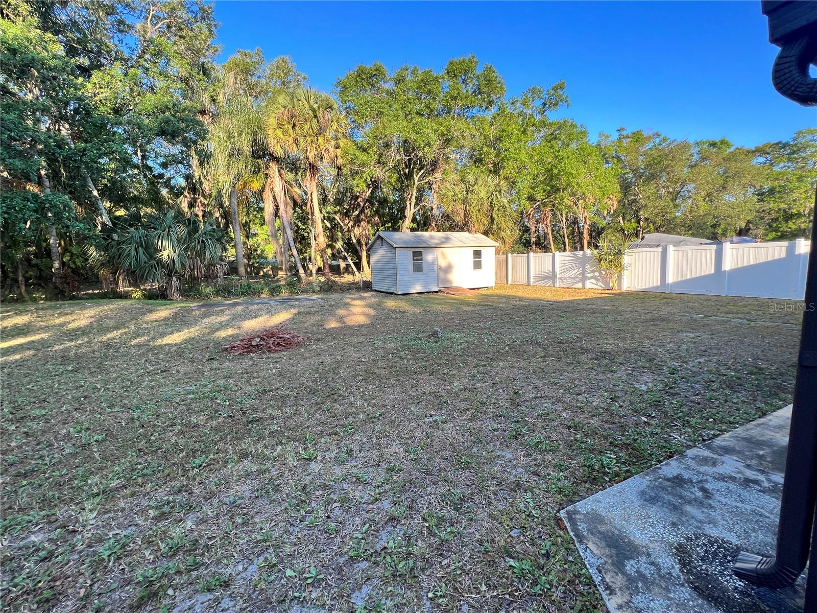 Listing photo id 34 for 1011 66th Street