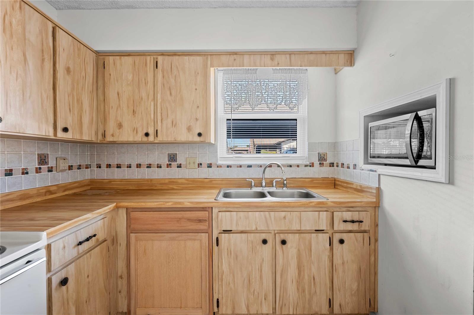 Image 16 of 31 For 4520 Blossom Boulevard D