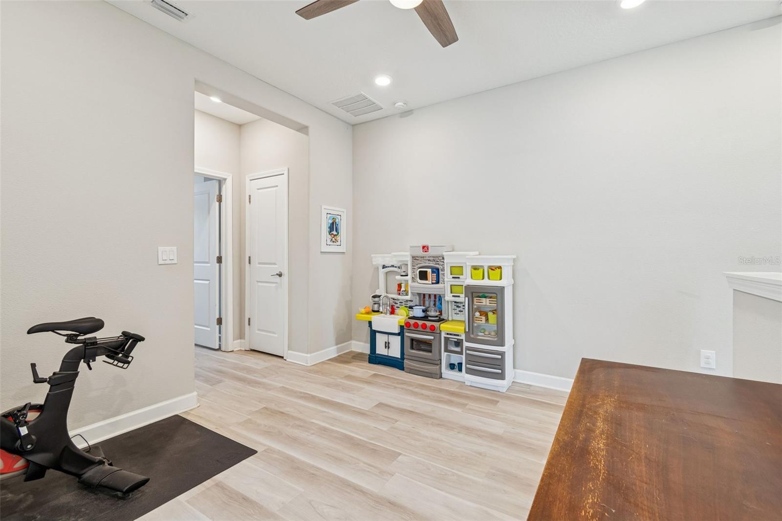 Image 16 of 40 For 6867 Citrus Creek Lane