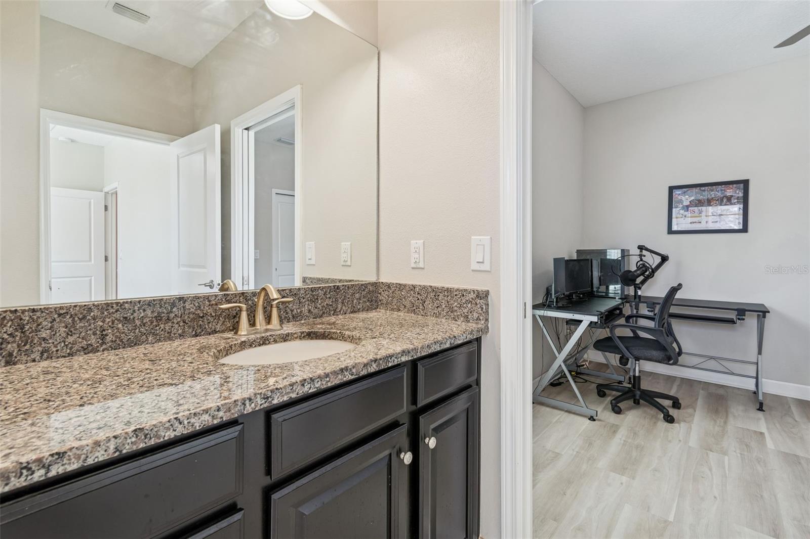 Image 26 of 40 For 6867 Citrus Creek Lane