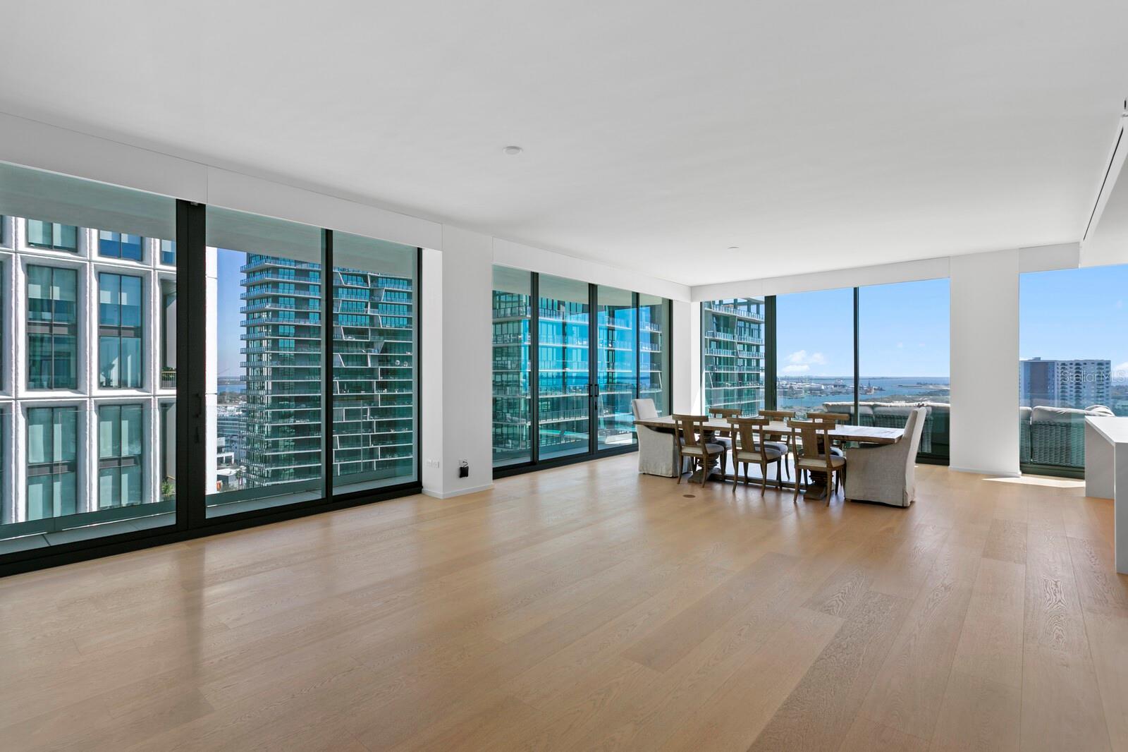 Listing photo id 12 for 1000 Water Street 1502