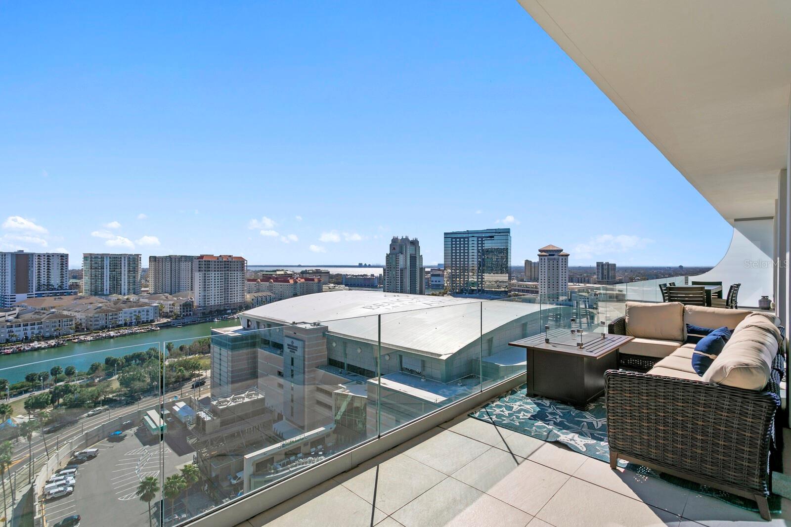 Listing photo id 16 for 1000 Water Street 1502