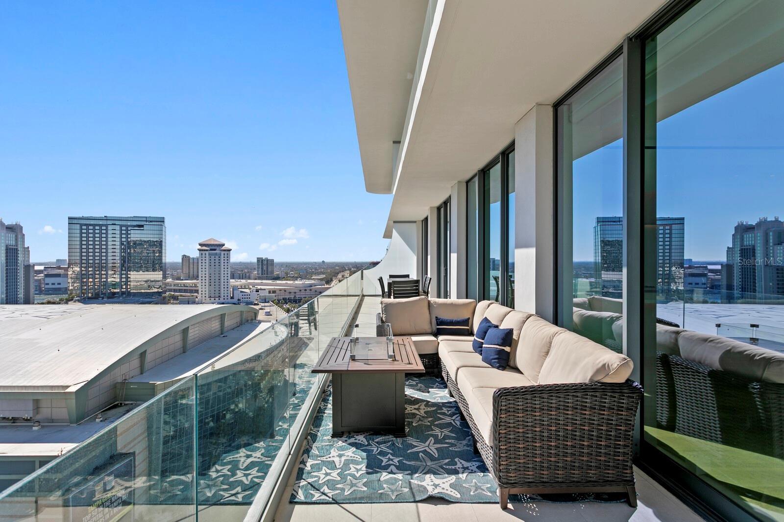 Listing photo id 17 for 1000 Water Street 1502