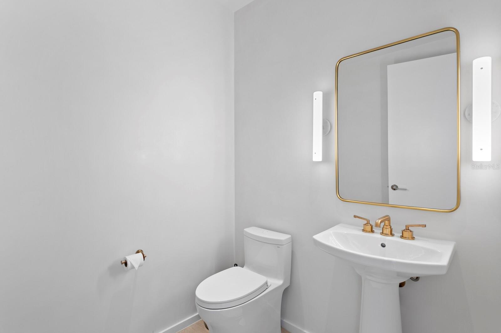 Listing photo id 24 for 1000 Water Street 1502