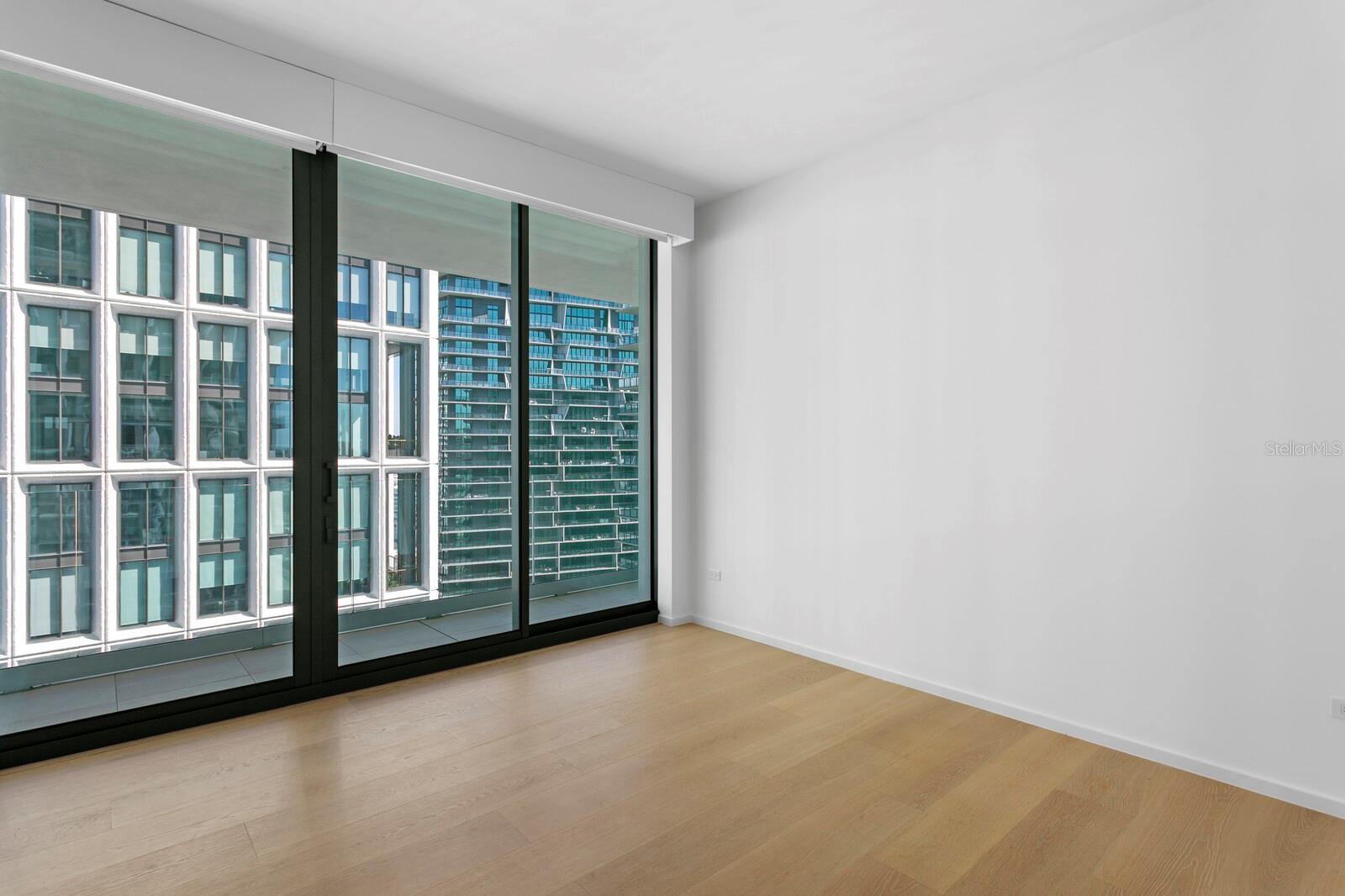 Listing photo id 27 for 1000 Water Street 1502