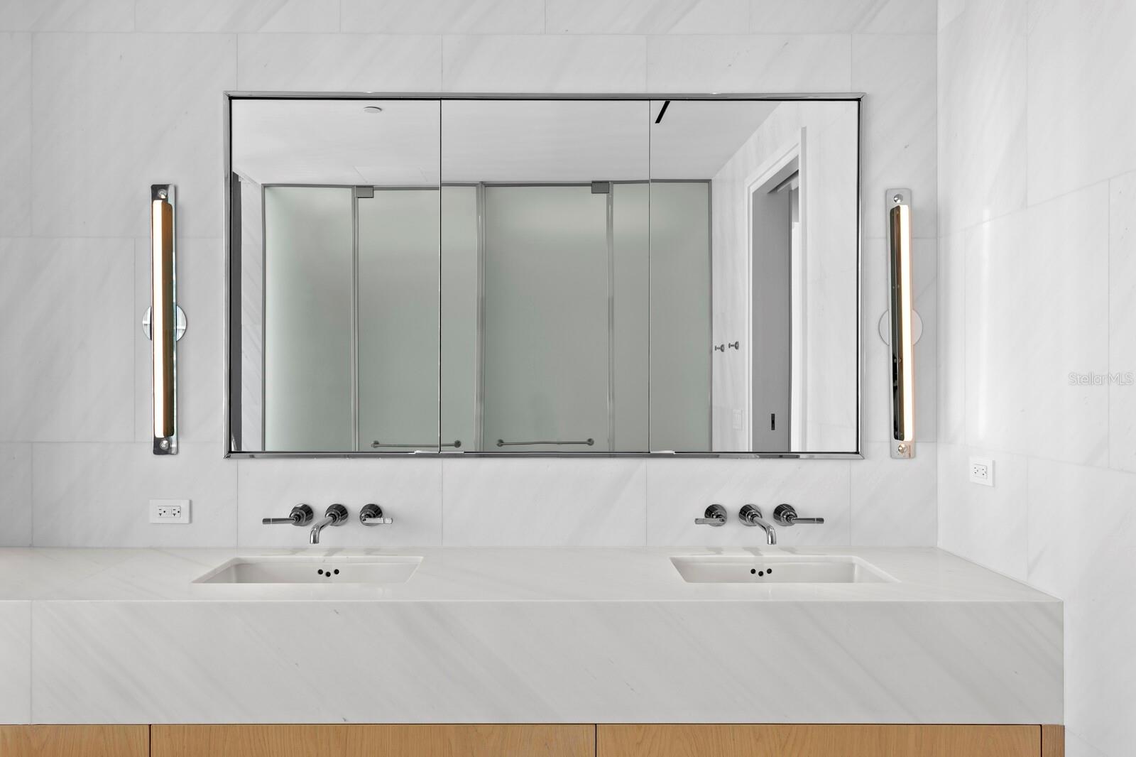 Listing photo id 32 for 1000 Water Street 1502