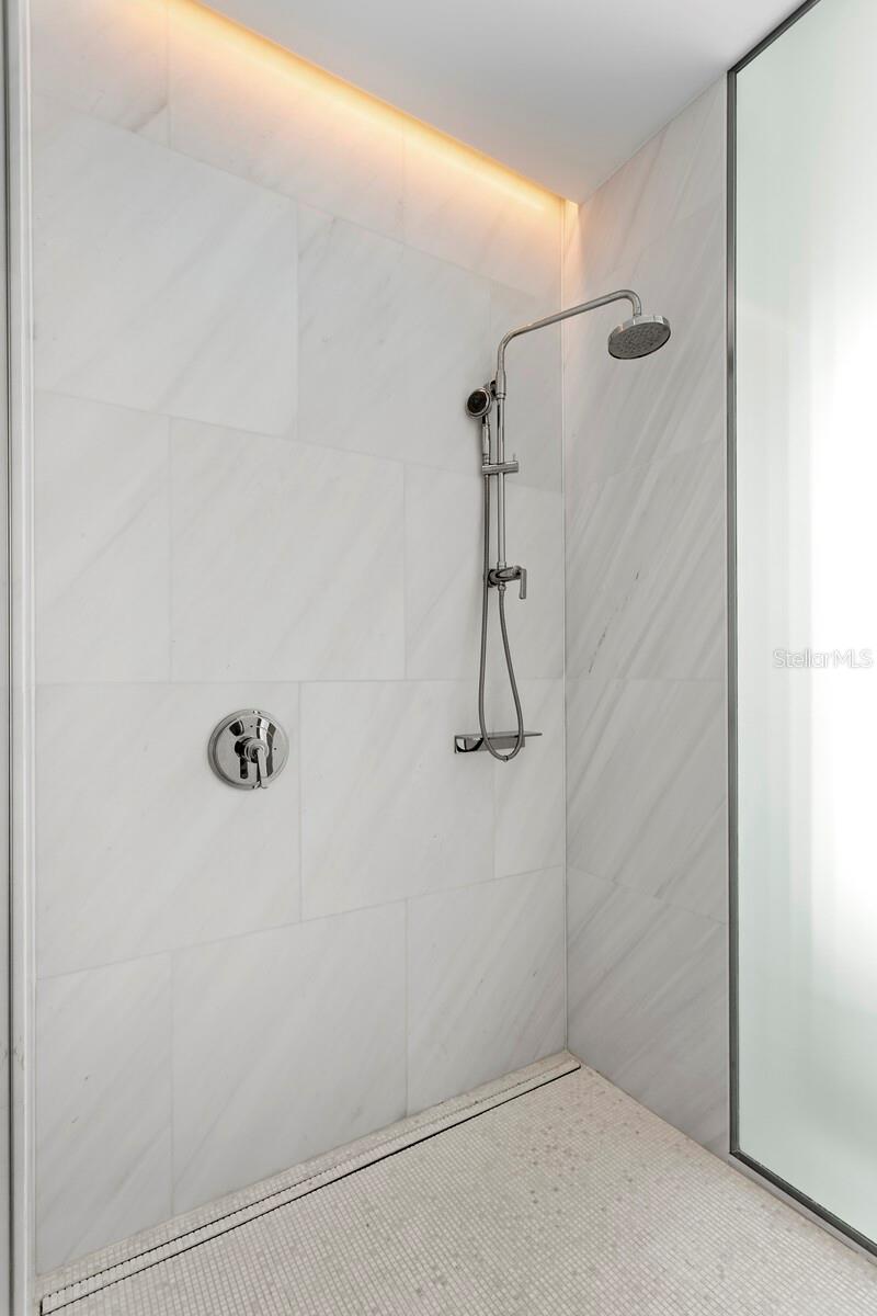 Listing photo id 33 for 1000 Water Street 1502