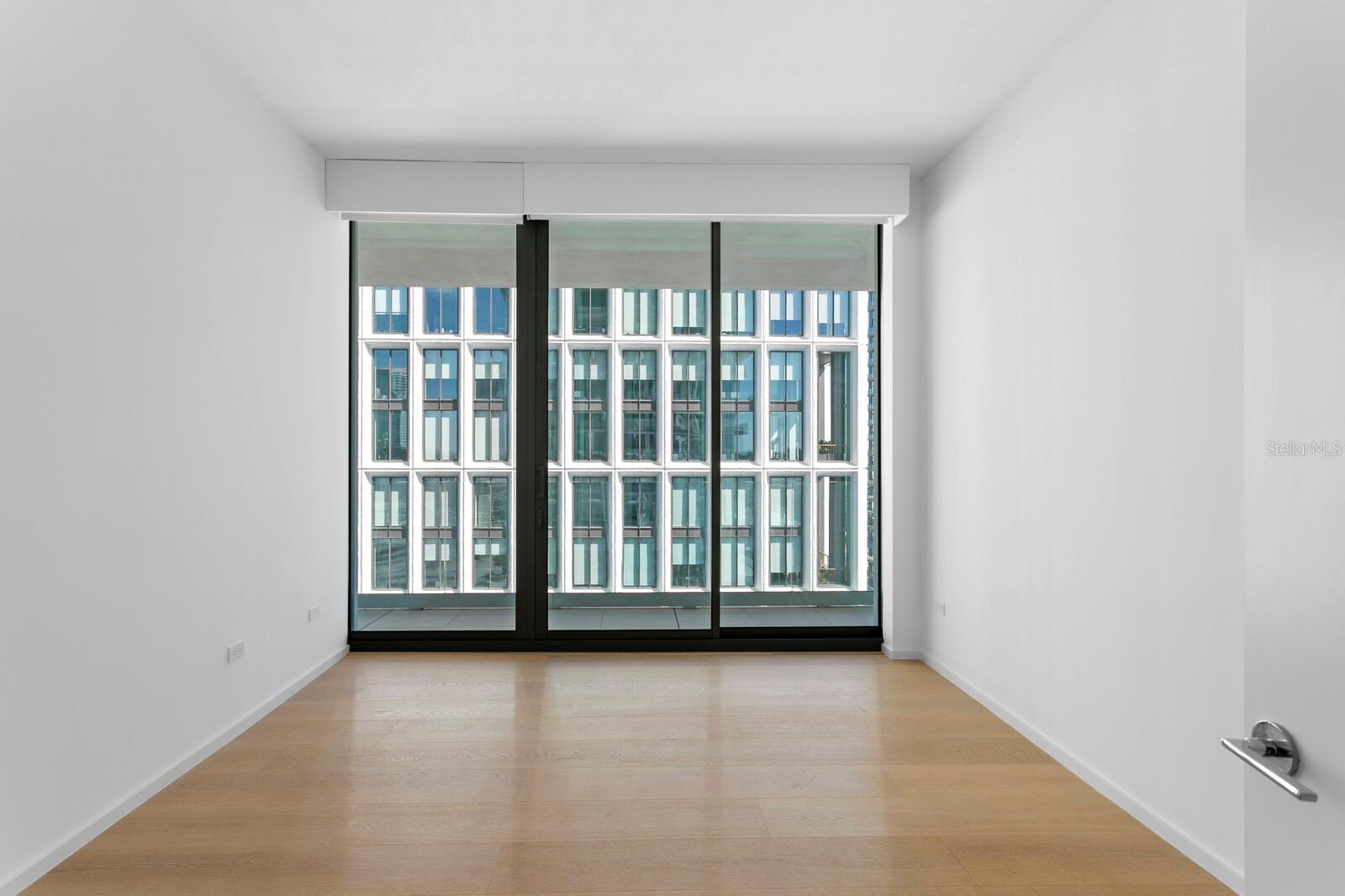 Listing photo id 37 for 1000 Water Street 1502