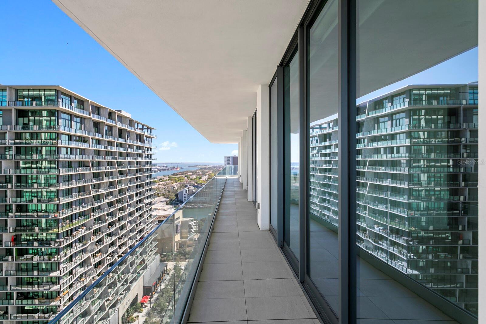 Listing photo id 38 for 1000 Water Street 1502