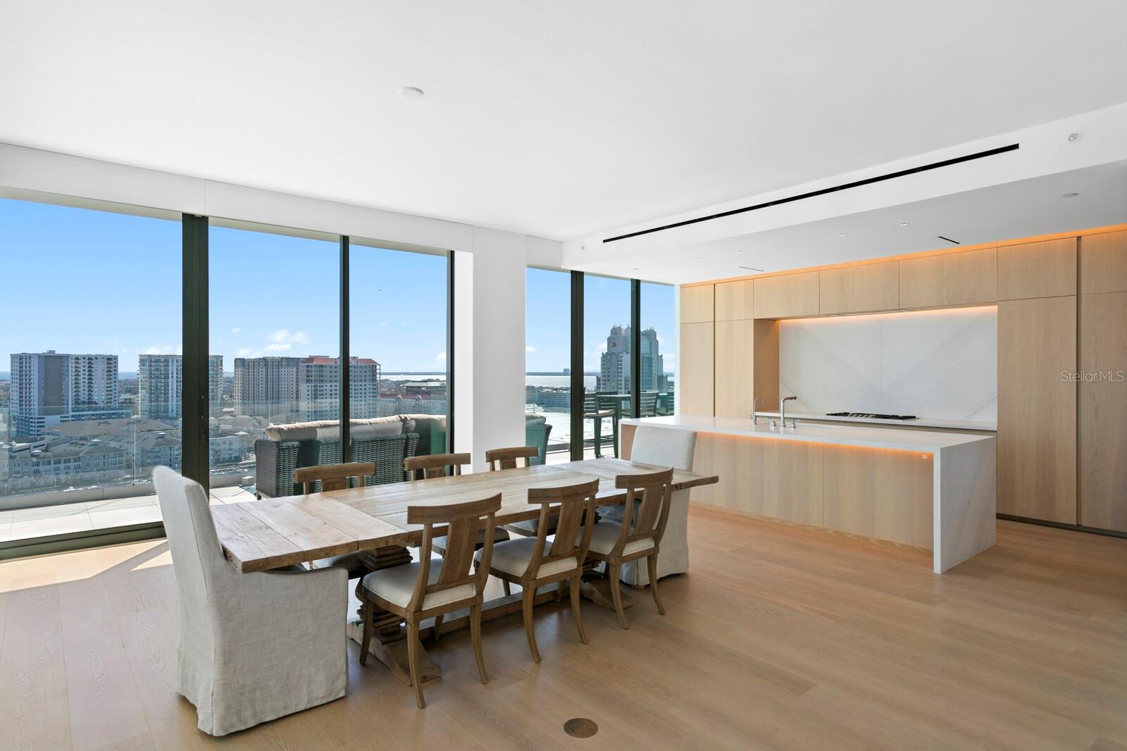 Listing photo id 3 for 1000 Water Street 1502