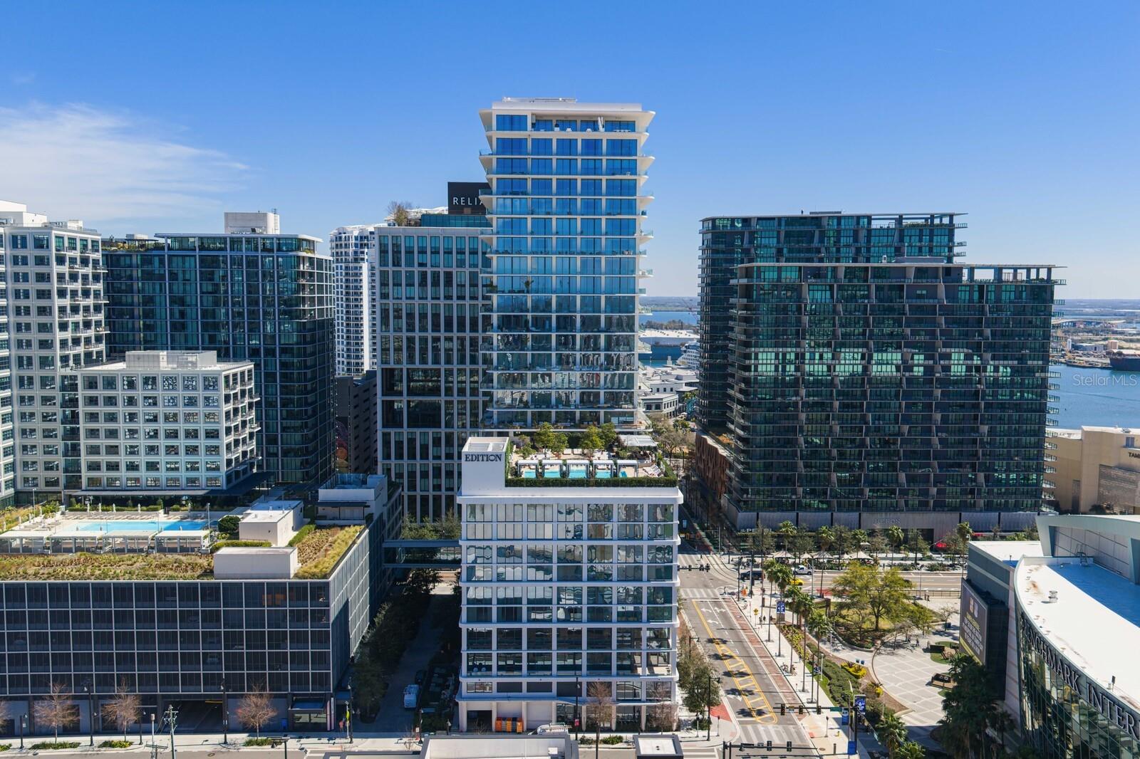 Listing photo id 48 for 1000 Water Street 1502