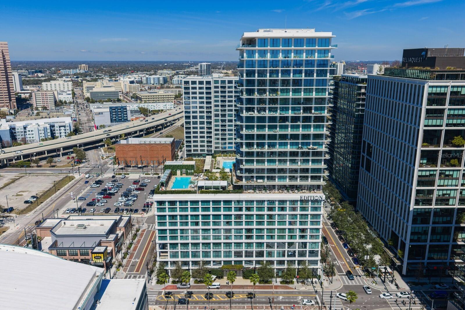 Listing photo id 50 for 1000 Water Street 1502