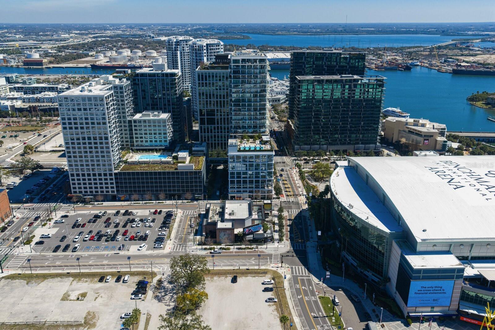 Listing photo id 57 for 1000 Water Street 1502