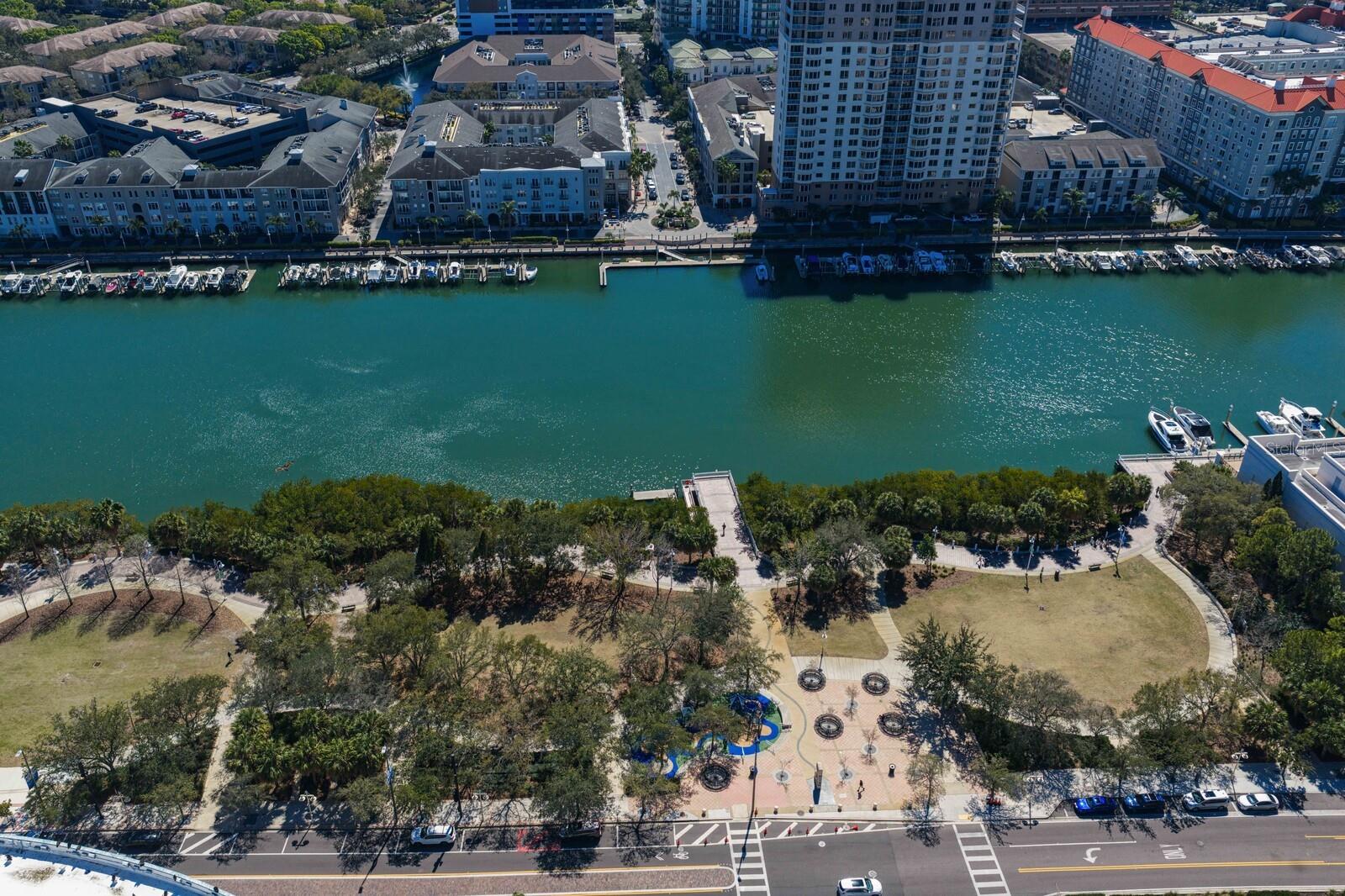 Listing photo id 65 for 1000 Water Street 1502