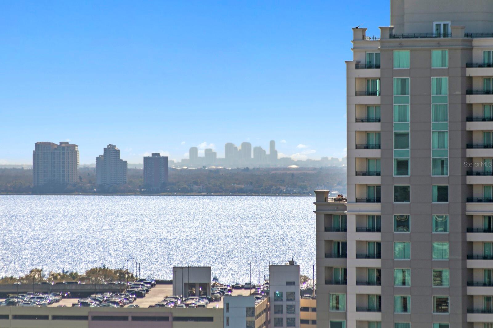 Listing photo id 70 for 1000 Water Street 1502